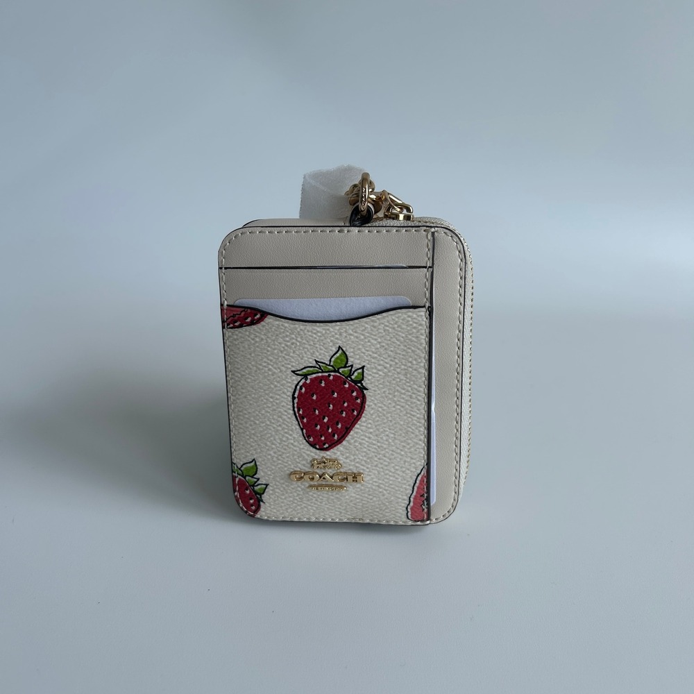 Coach Zip Card Case Strawberry Chalk White Leather Wallet NEW - Picture 1 of 5